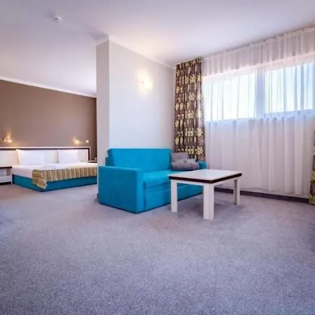 Resort Oasis Del Mare Front