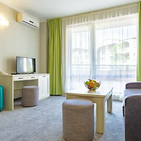 Oasis Del Mare Front