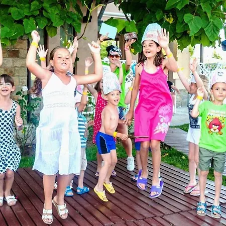 Oasis Del Mare Front Lozenec