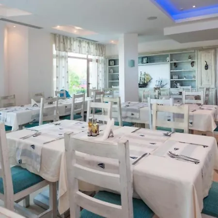 Rezort Oasis Del Mare Front 4*