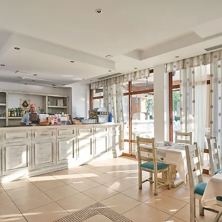 Rezort Oasis Del Mare Front Lozenec