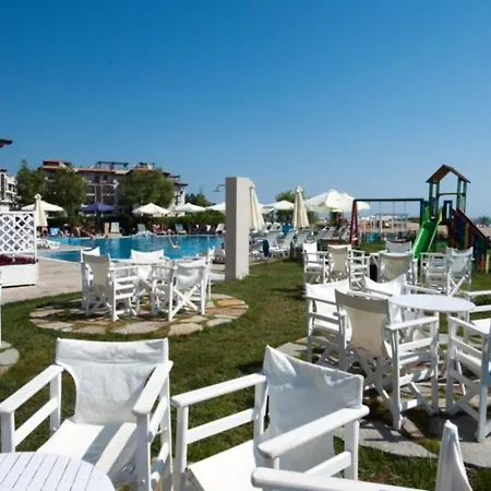 Oasis Del Mare Front Lozenec