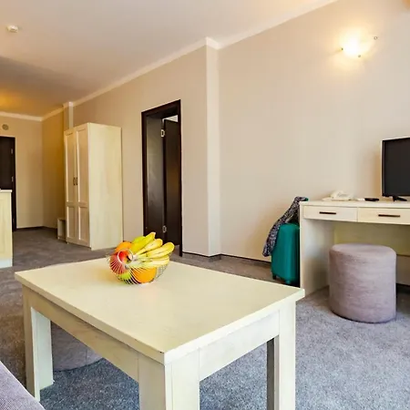Oasis Del Mare Front Lozenec