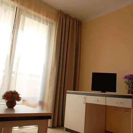 Oasis Del Mare Front