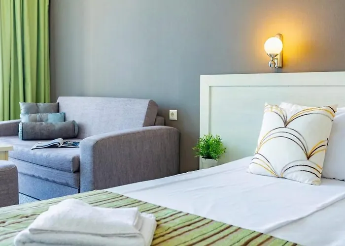 Oasis Del Mare Front