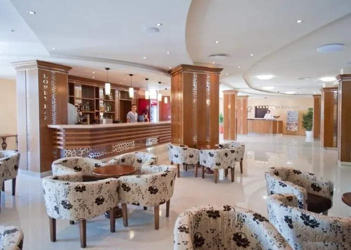 Oasis Del Mare Front